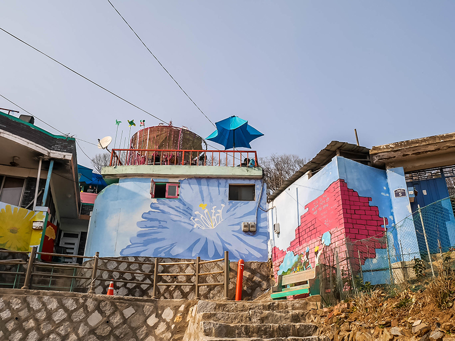 Jaman Mural Village Inside Out