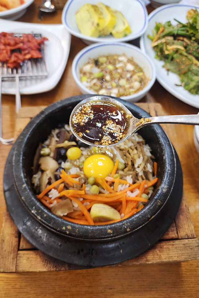 Yeongyang dolsotbap (hot stone pot rice dish)